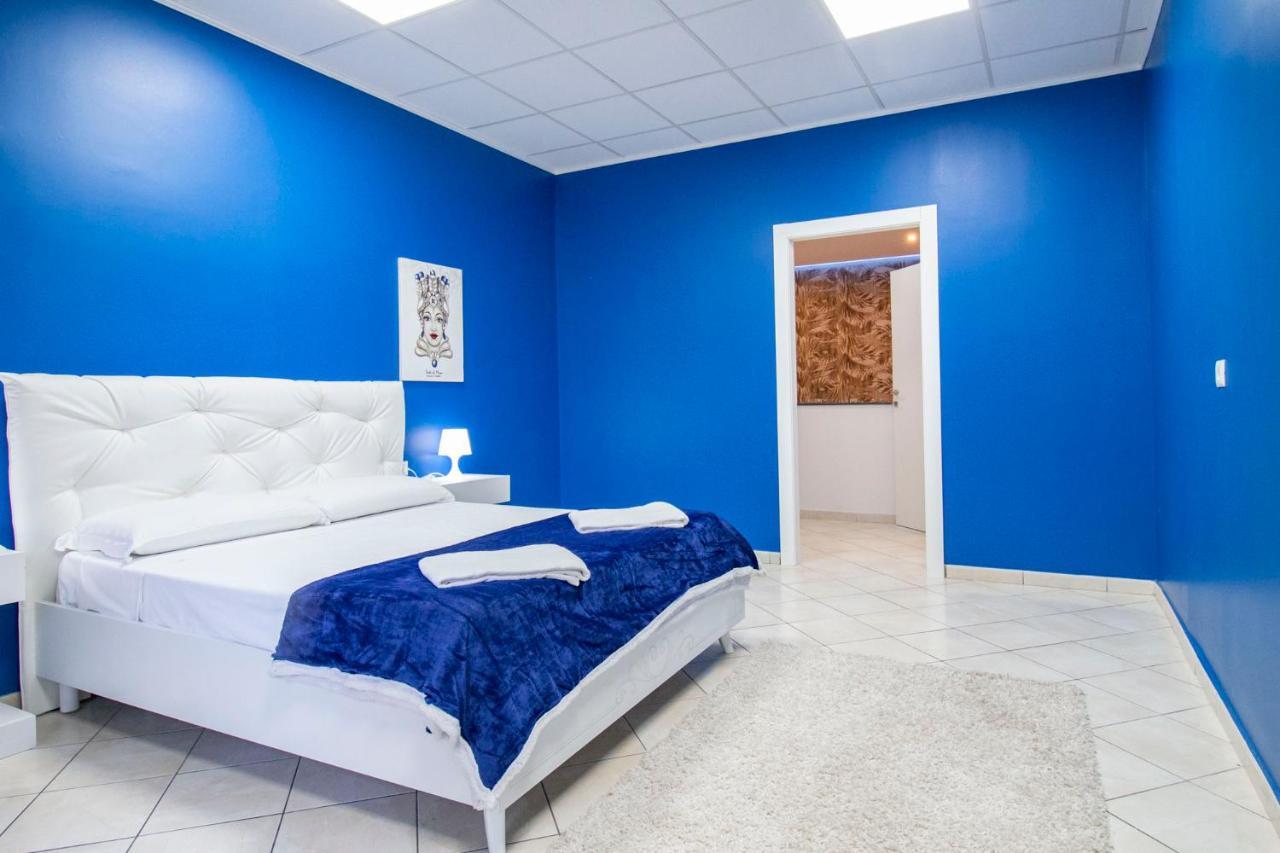 Royal Playa Suite And Apartament -Private Parking- Self Chek Out CTA Exterior photo