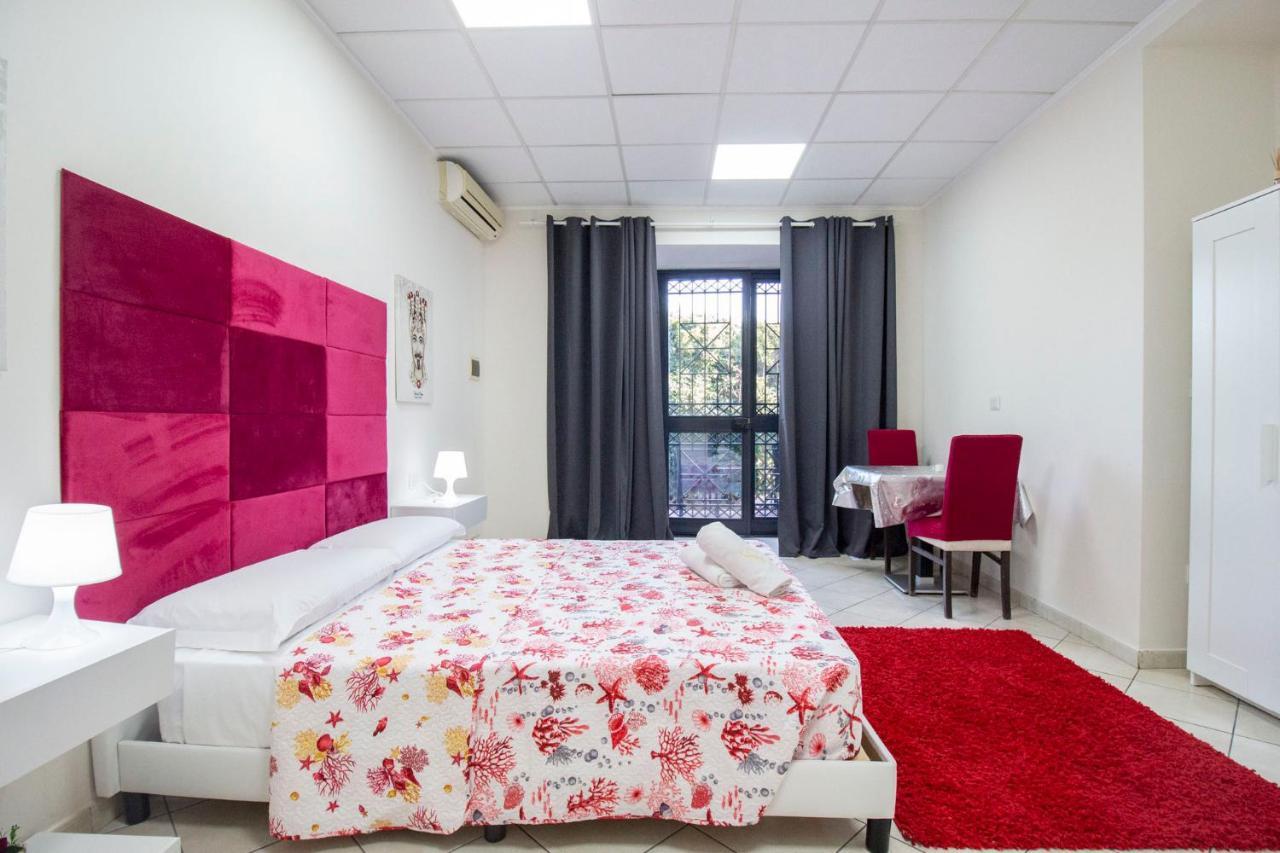 Royal Playa Suite And Apartament -Private Parking- Self Chek Out CTA Exterior photo