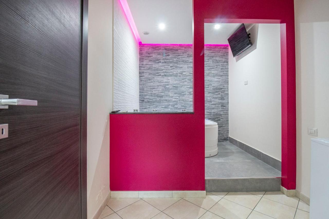 Royal Playa Suite And Apartament -Private Parking- Self Chek Out CTA Exterior photo