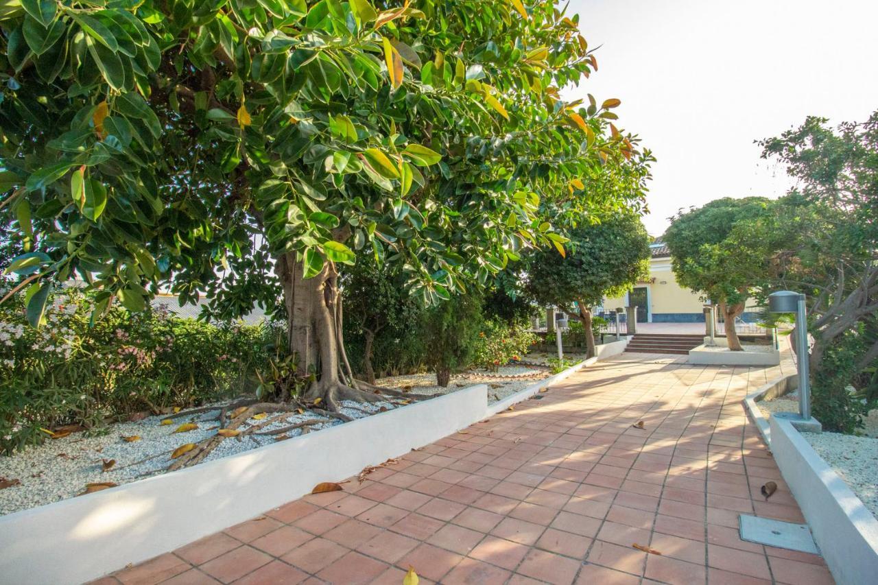 Royal Playa Suite And Apartament -Private Parking- Self Chek Out CTA Exterior photo