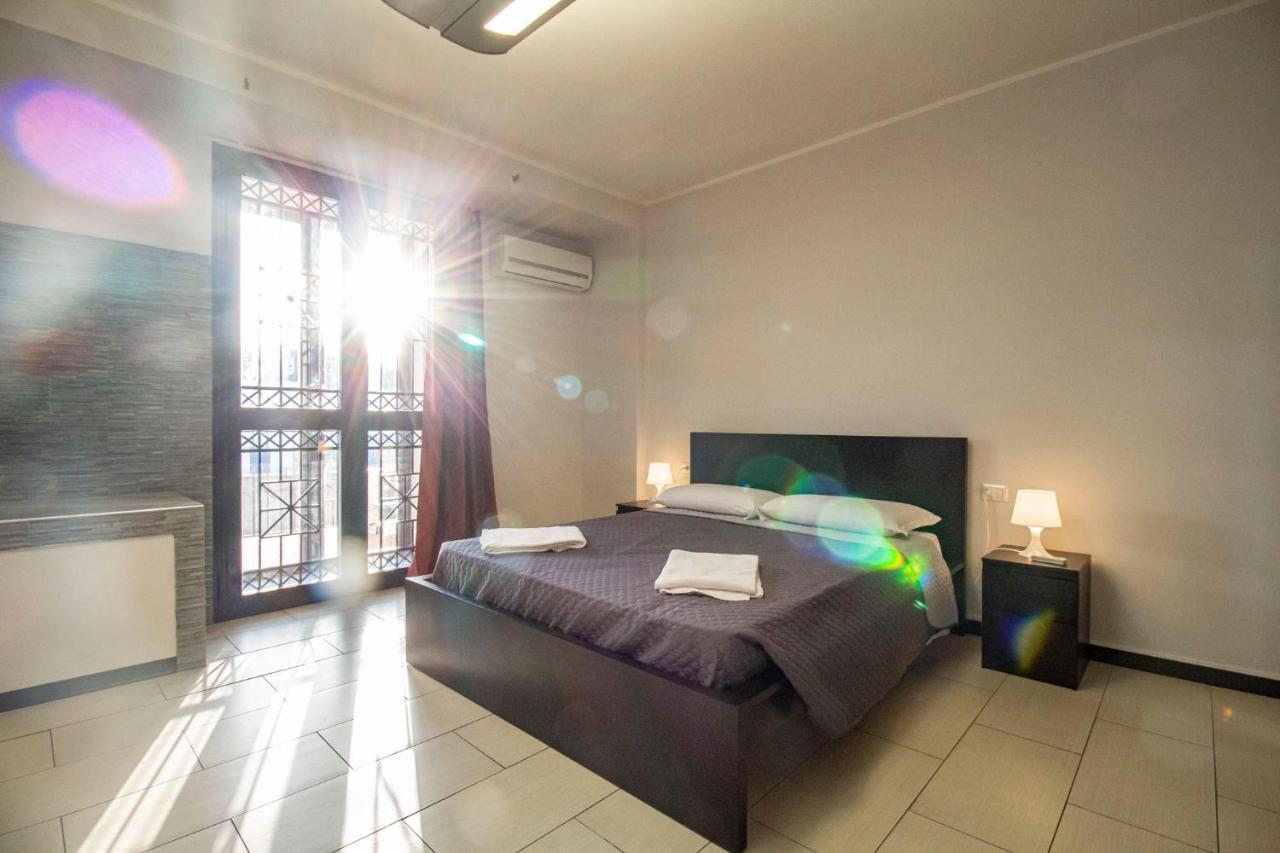 Royal Playa Suite And Apartament -Private Parking- Self Chek Out CTA Exterior photo