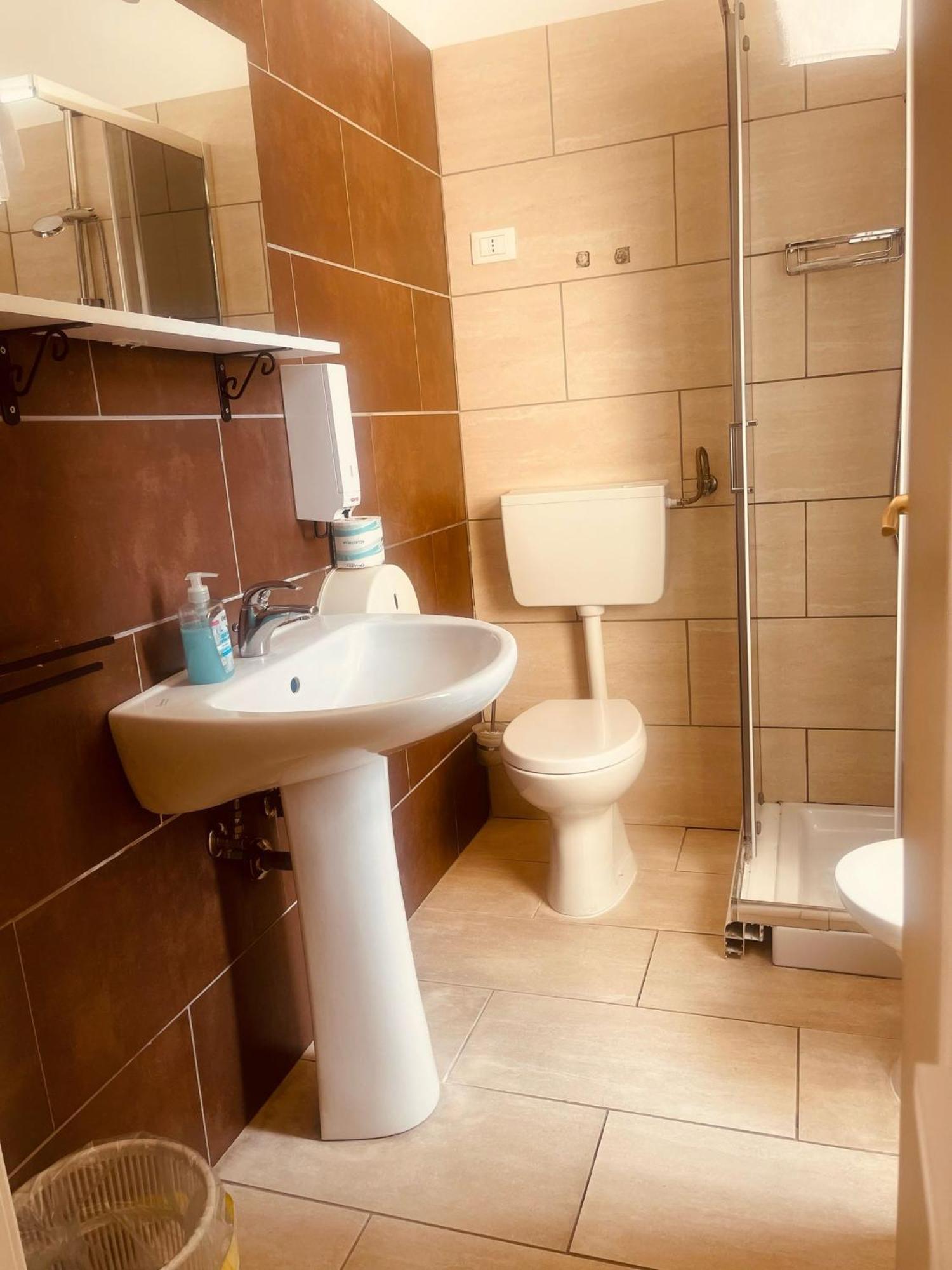 Royal Playa Suite And Apartament -Private Parking- Self Chek Out CTA Exterior photo